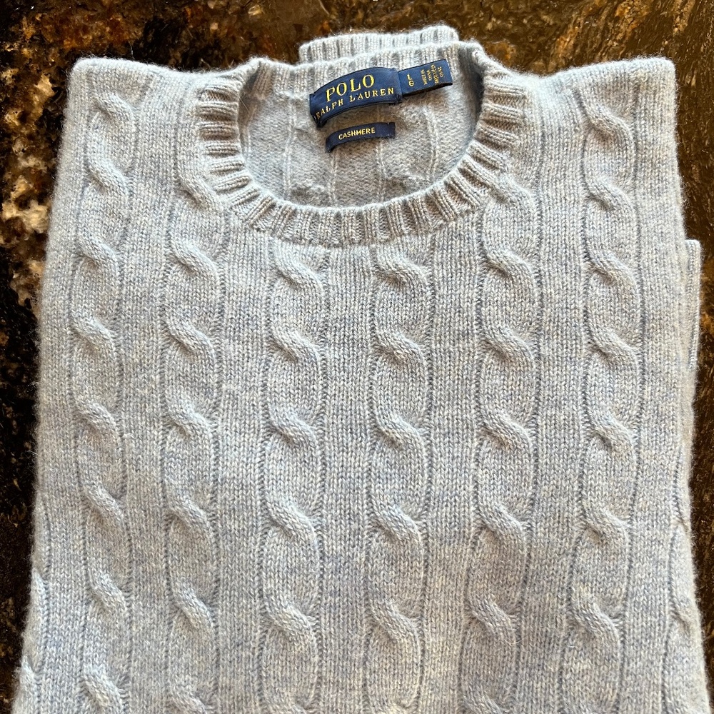 Ralph Lauren Cashmere sweater. Lite blue color. Size large